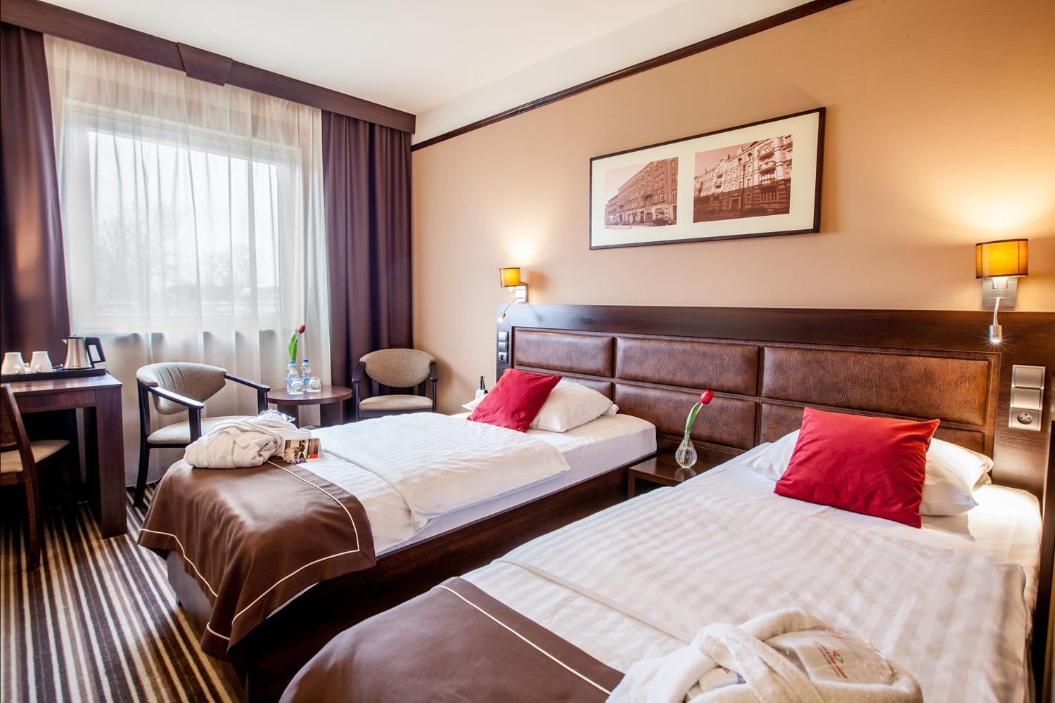 Park Hotel Diament Катовице Екстериор снимка