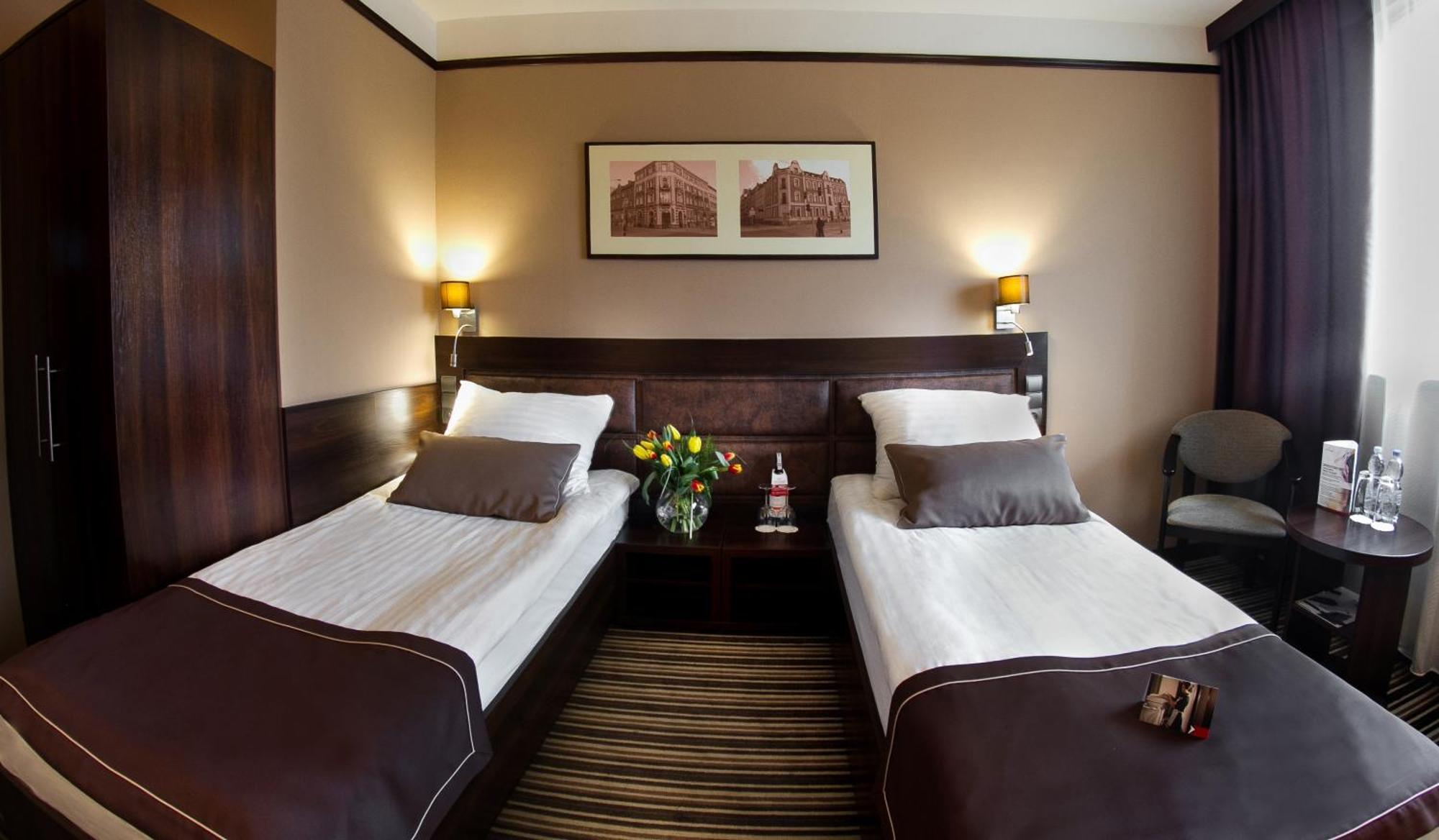 Park Hotel Diament Катовице Екстериор снимка