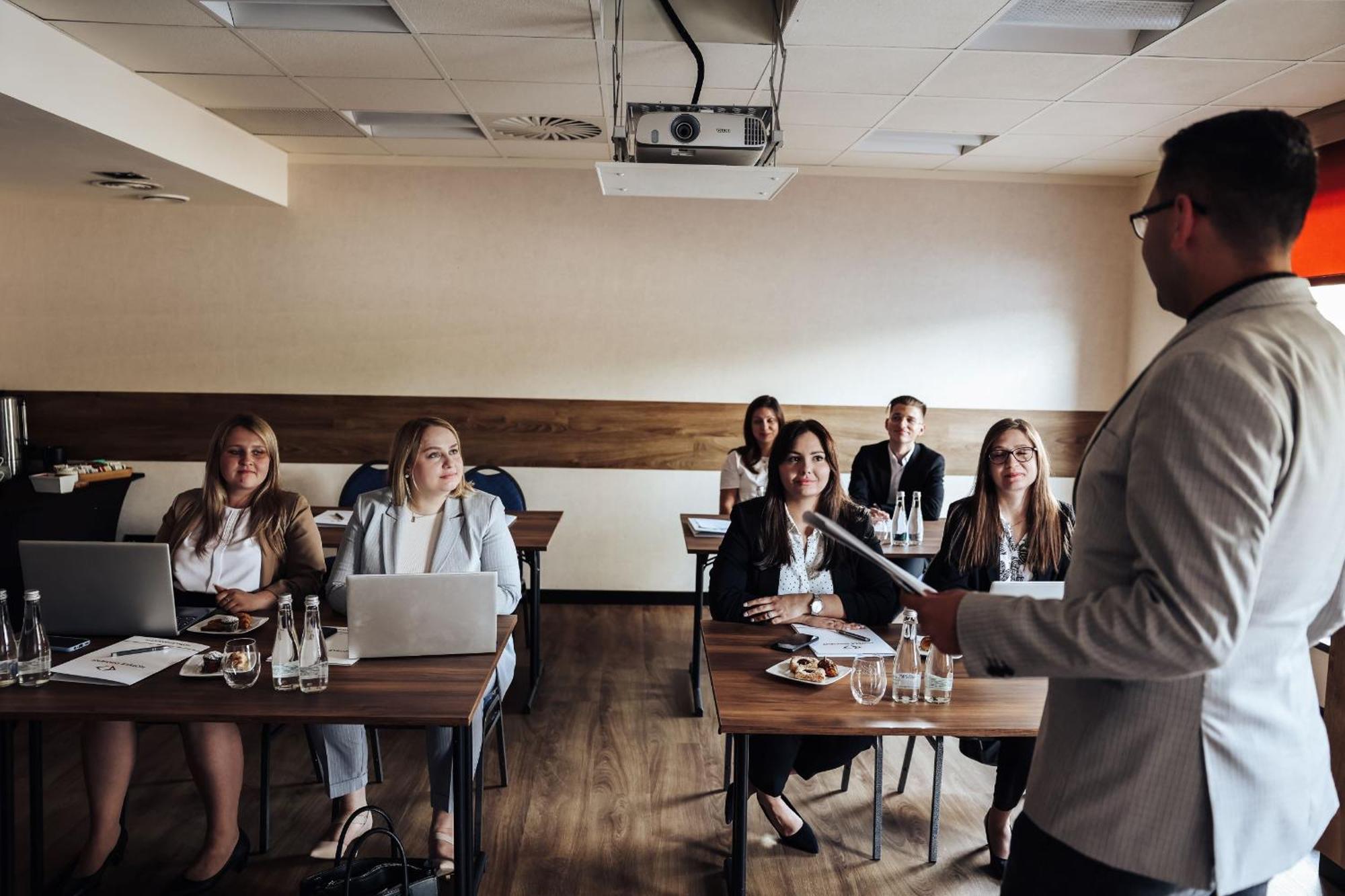Park Hotel Diament Катовице Екстериор снимка