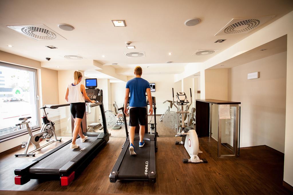 Park Hotel Diament Катовице Екстериор снимка